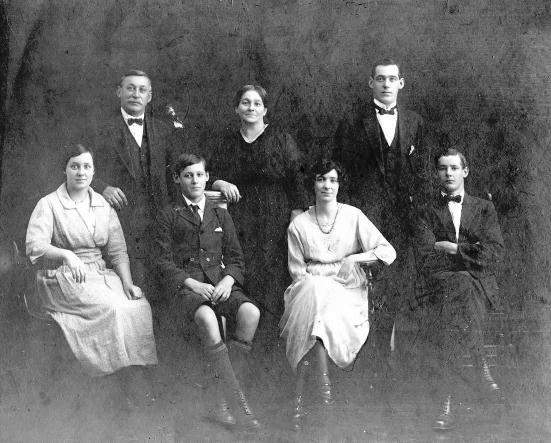 Peg,Alexander,Frank,Margaret,Alma,Alexander&David Scheikowsky