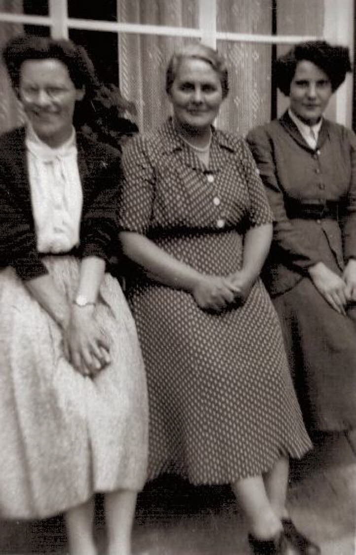 Ida, Aunt Mary (Susan's Sister) & a Cousin
